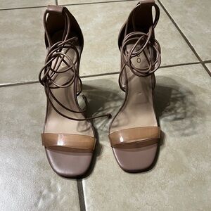 Onardonia nude sandals